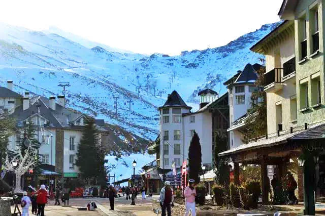 內華達山滑雪場（Sierra Nevada）