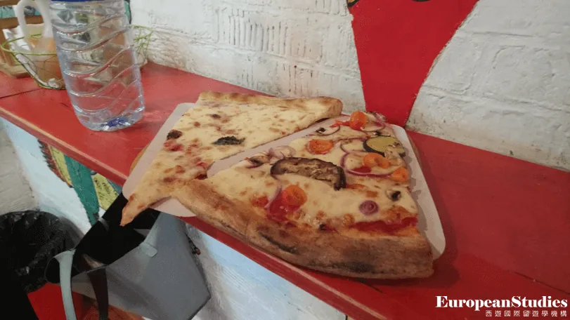 Circo pizzeria，在巴賽吃過最好吃的，這樣一片只要2.5歐