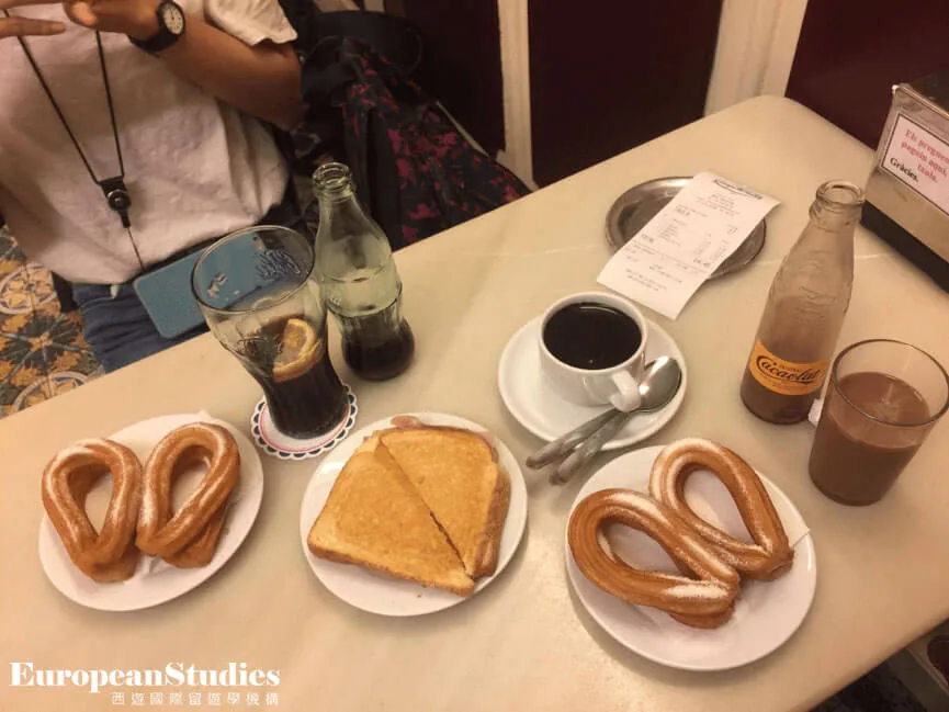 去西班牙一定要吃的churros