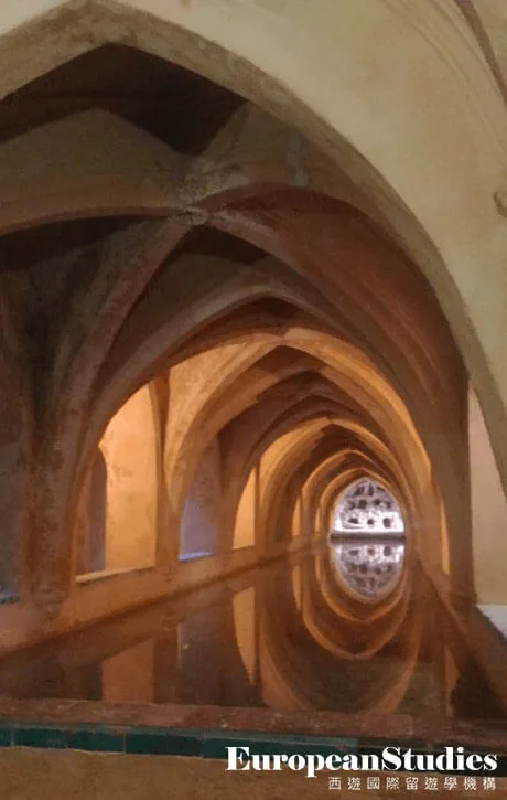↑ Alcazar 內部建築
